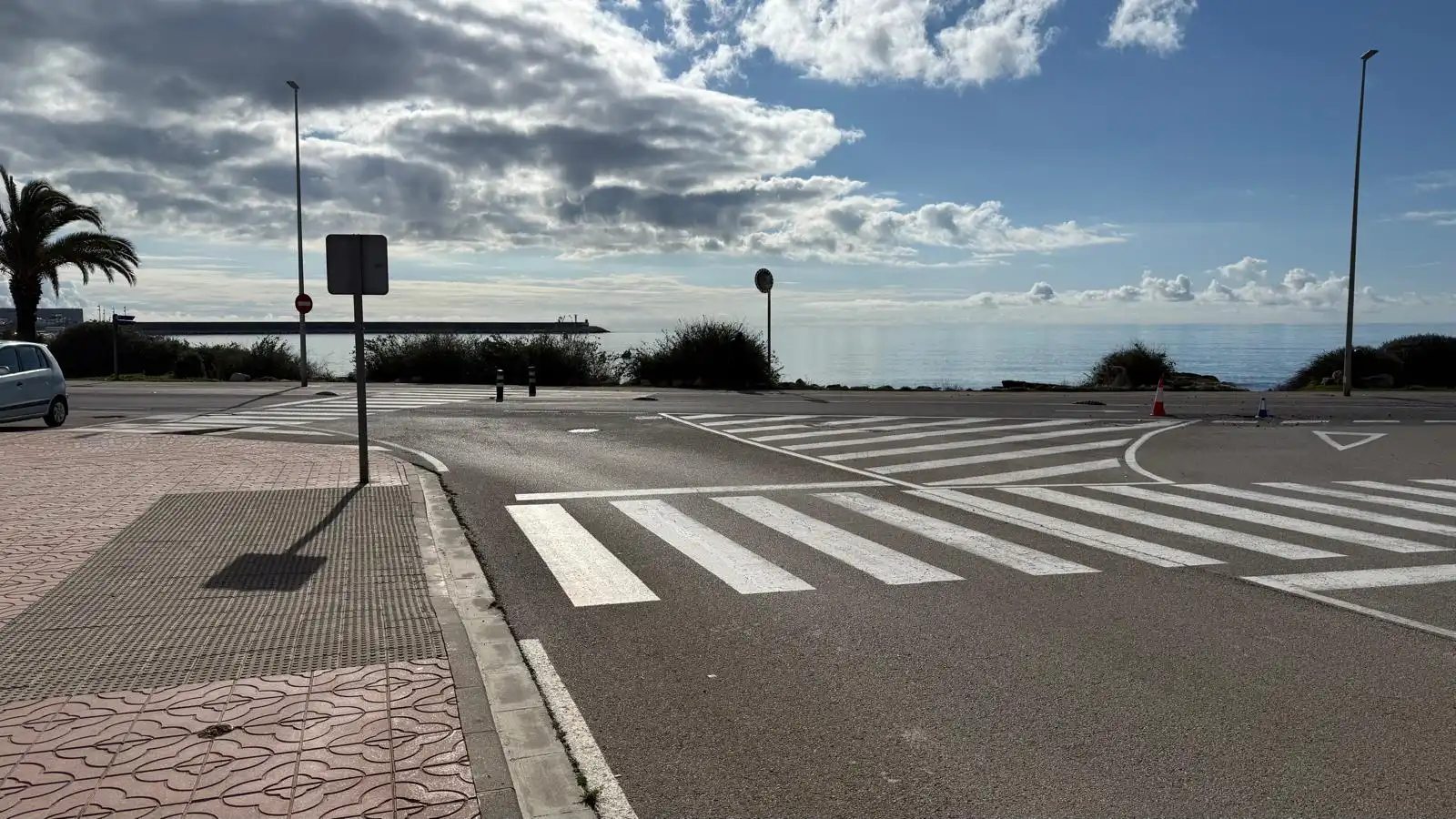 Außenansicht von Einfamilien-Reihenhaus zum Verkauf in Vinaròs mit Klimaanlage, Heizung und Privatgarten