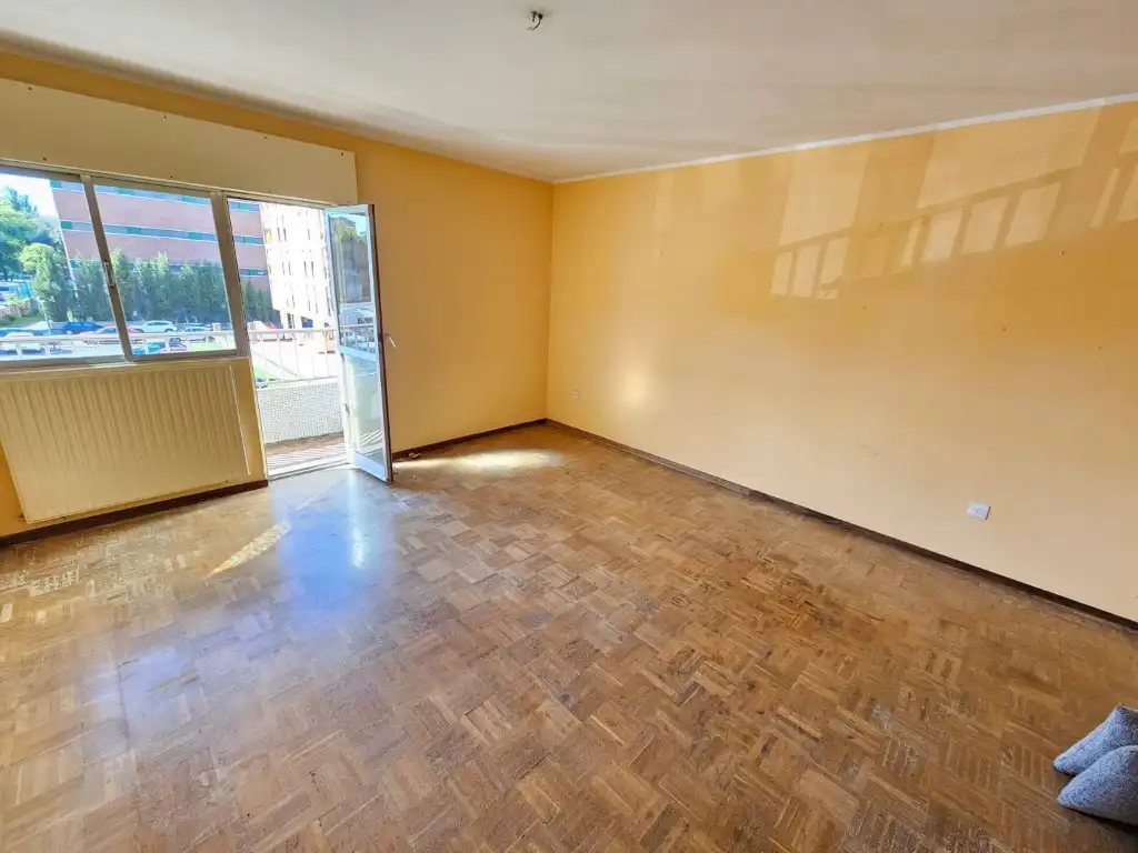Wohnung zum Verkauf in Calle Valdes Salas, imagen 2