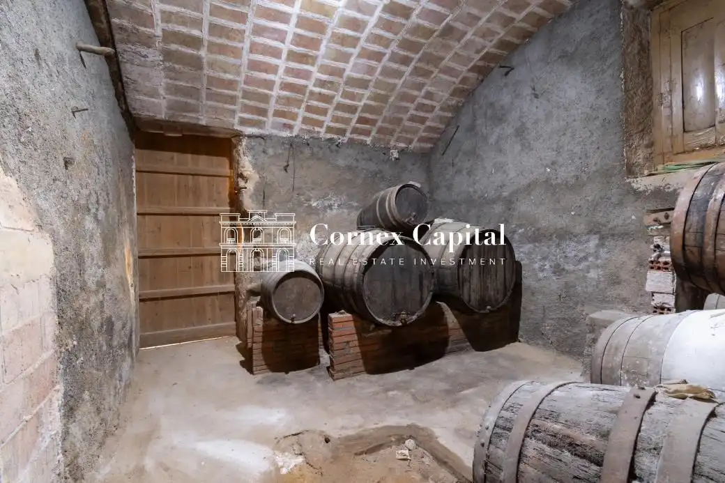 Finca rústica en venda en Ullastret amb Jardí privat, Terrassa i Traster