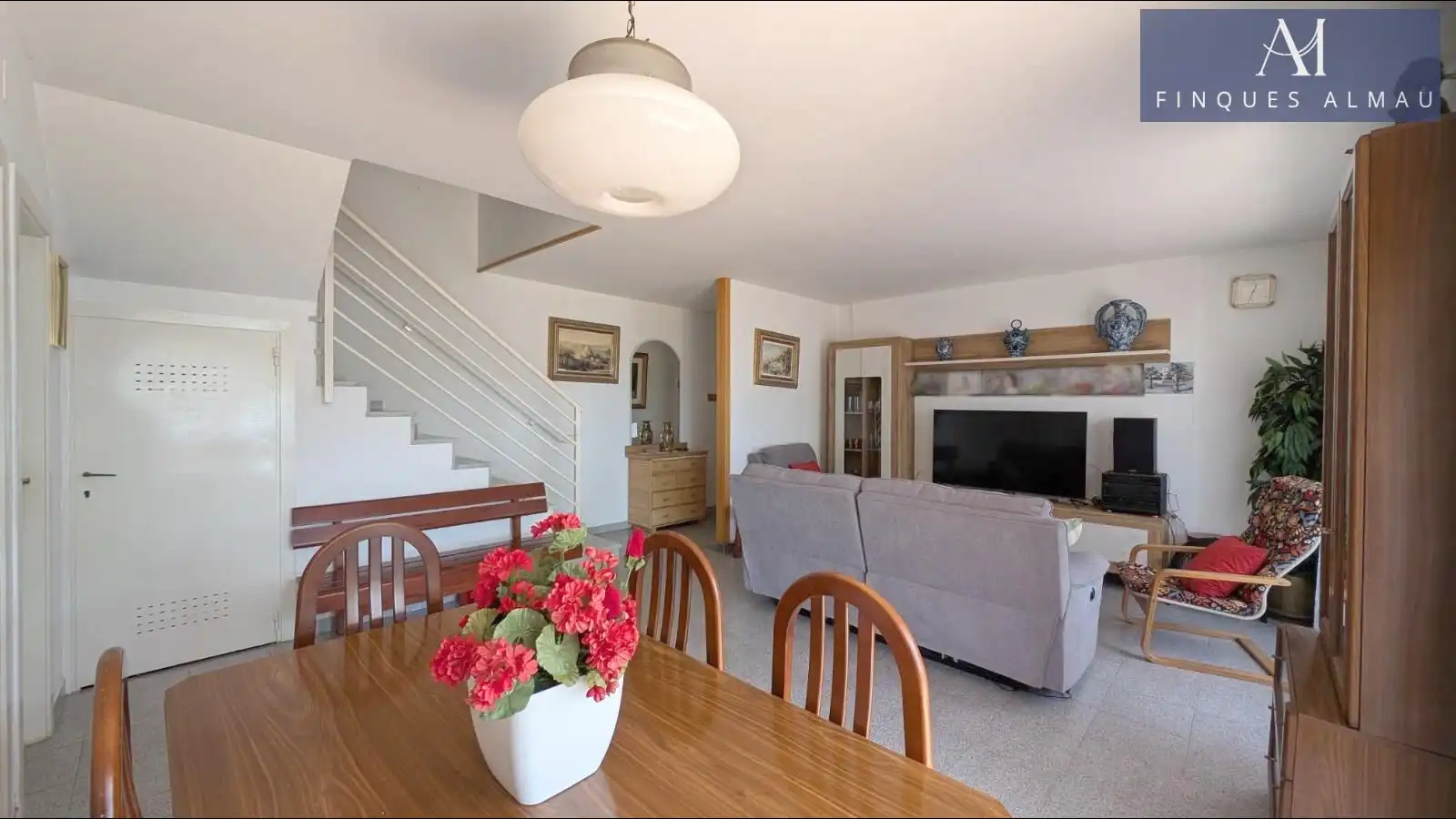 Living room of Detached homes for sale in Vilanova i la Geltrú  with Air Conditioner, Heating and Private garden