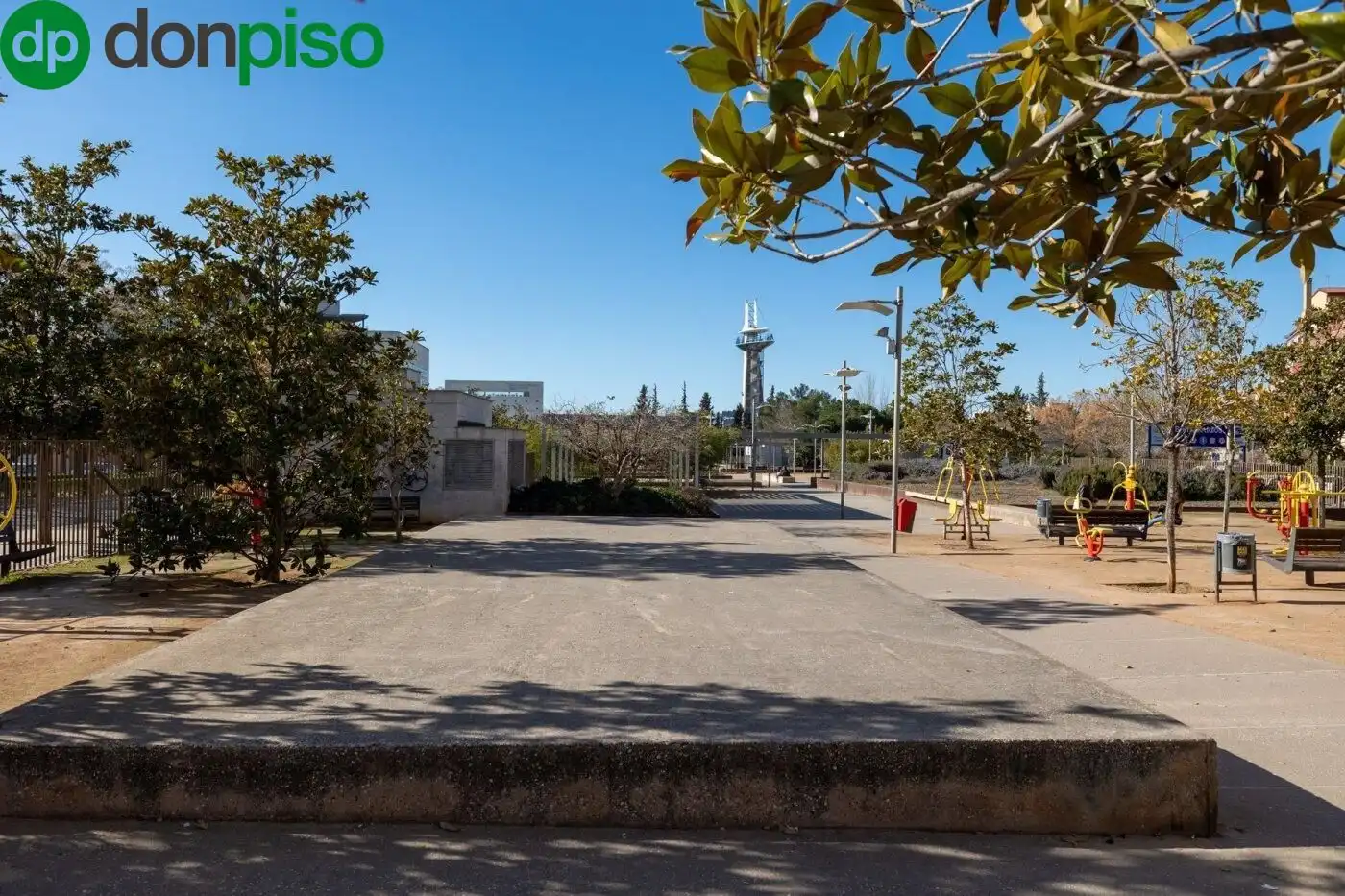 Piso en venta en Calle ALMUÑECAR, 4, Barrio de Zaidín