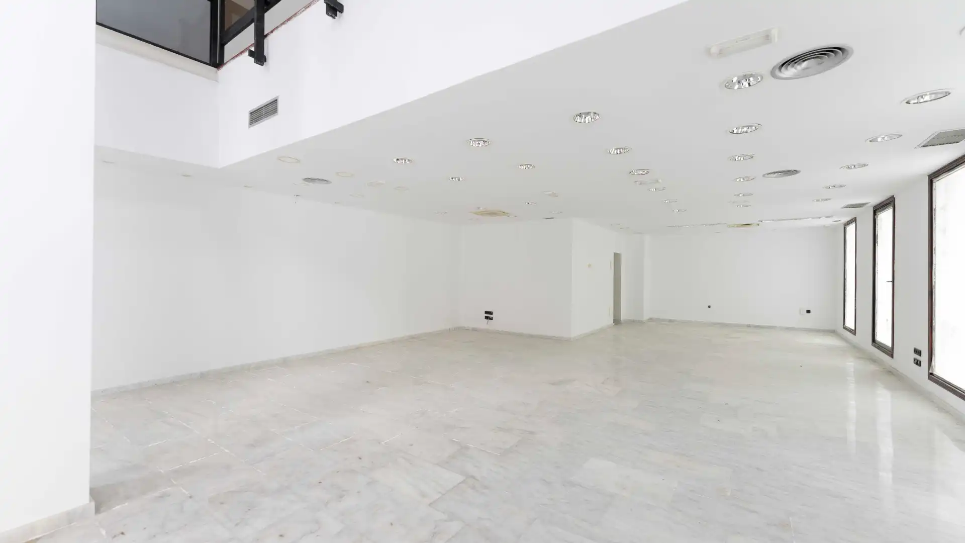 Local commercial à vendre à Calle Infanta Isabel 20, imagen 5