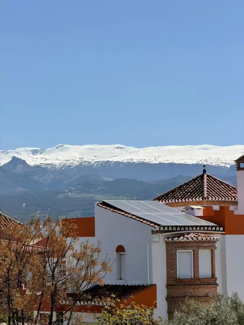 Vista exterior de Casa o chalet de alquiler en Ogíjares con Calefacción, Jardín privado y Piscina