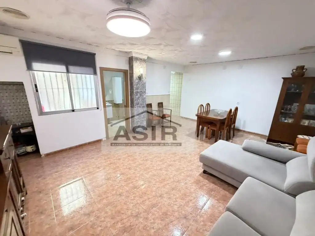 Sala d'estar de Casa o xalet de lloguer en Alzira amb Aire condicionat i Terrassa