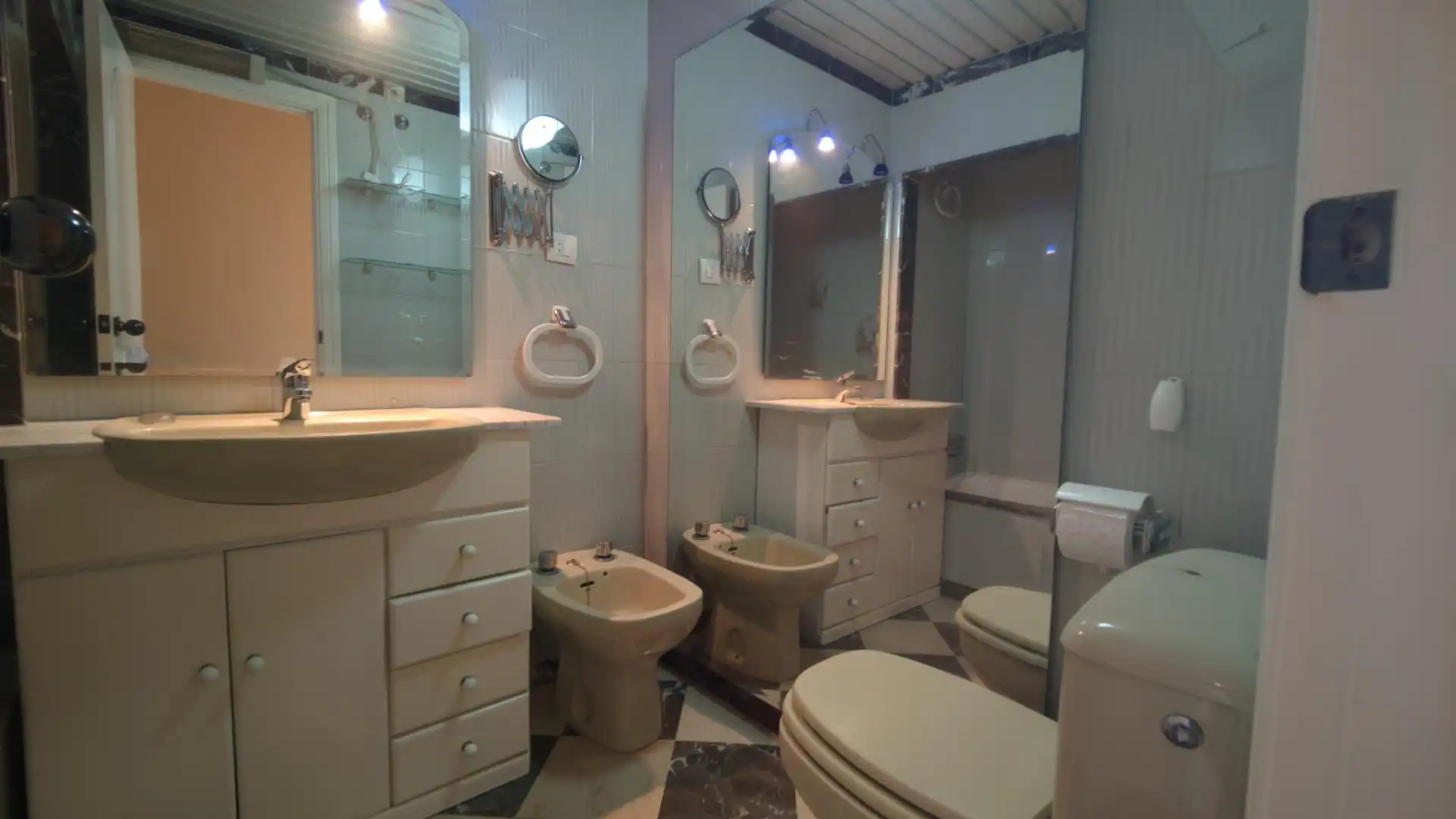 Bathroom of Flat for sale in Cenes de la Vega  with Air Conditioner, Heating and Balcony