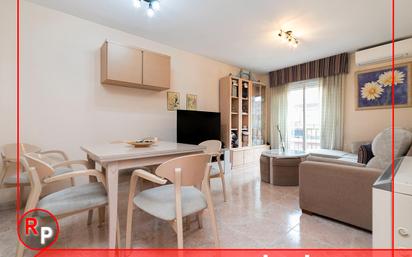 Living room of Flat for sale in Pinto  with Heating, Furnished and Oven