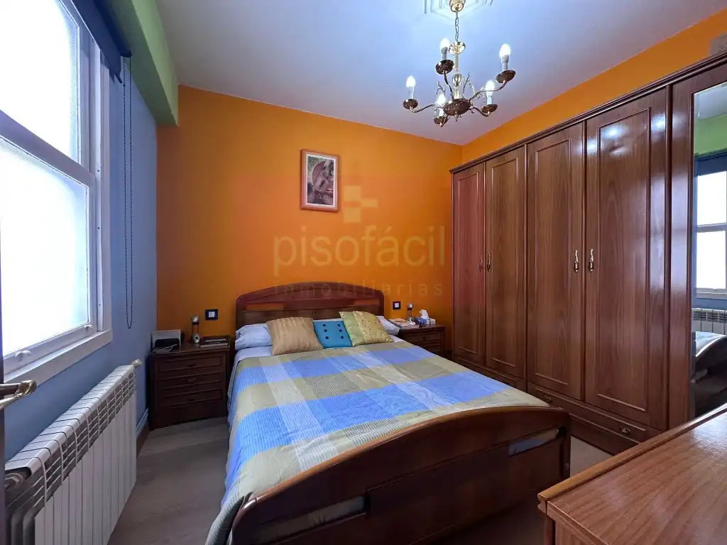 Bedroom of Flat for sale in Lugo