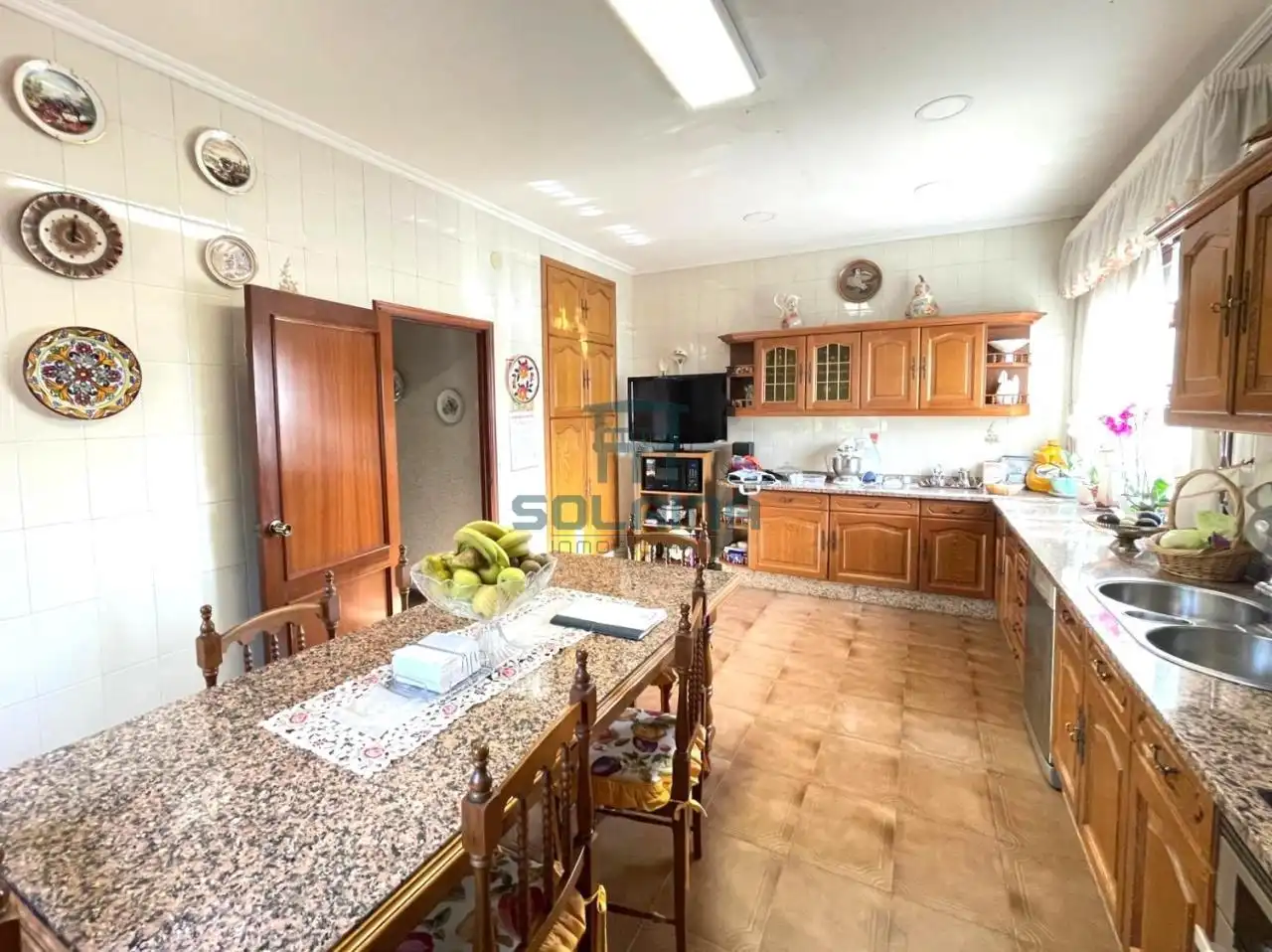 Cocina de Casa o chalet en venta en Ourense Capital  con Calefacción, Jardín privado y Terraza