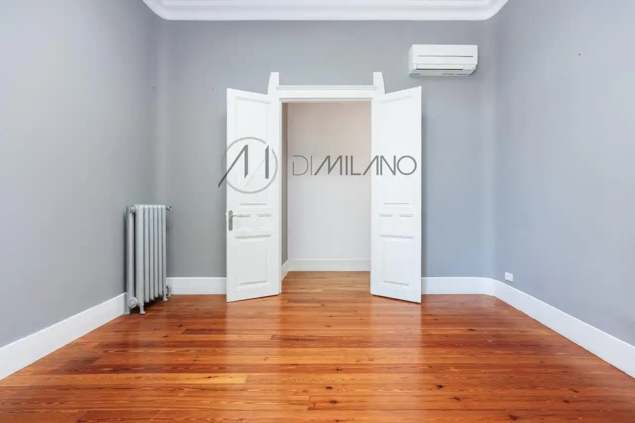 Flat with lift for sale in Montero Ríos, imagen 19