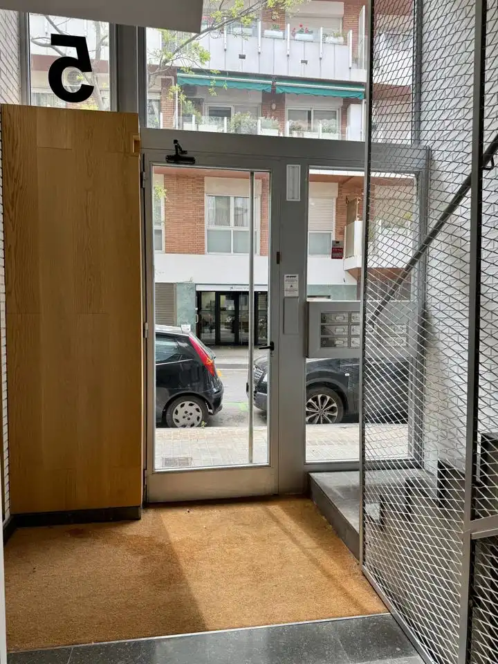 Parking de Piso en venta en Barcelona con Balcón