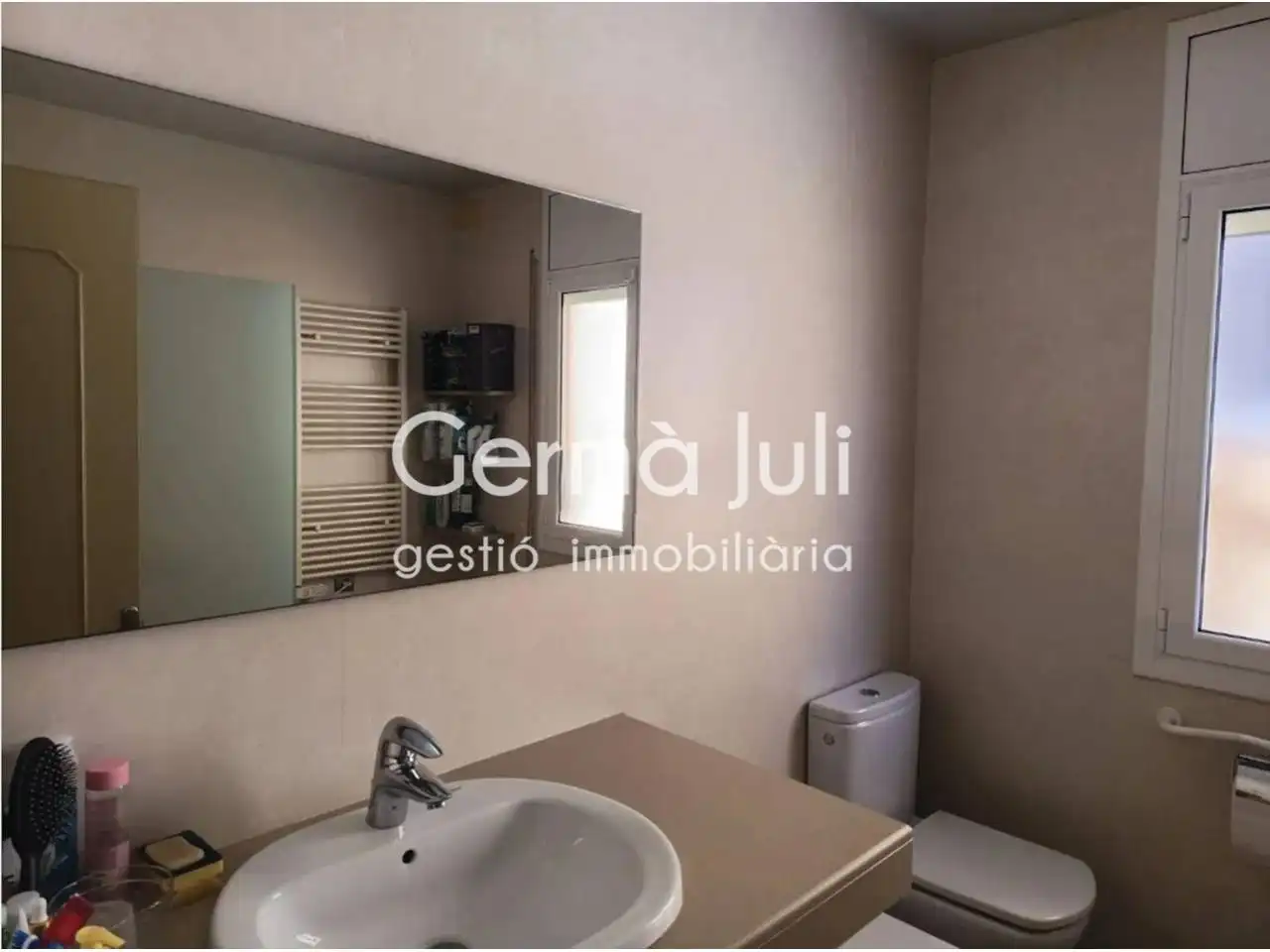 Baño de Piso en venta en Badalona con Aire acondicionado, Jardín privado y Terraza