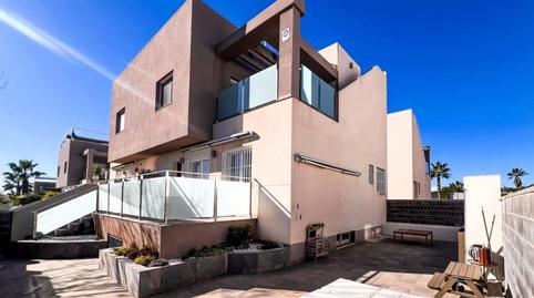 Foto 2 de Casa adosada en venda a Calle Gines Saura Sanchez, 1, Parque Acuático - Sector 25, Torrevieja