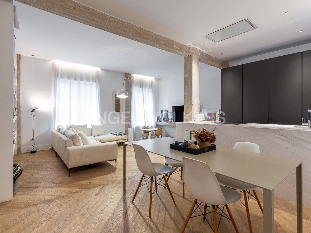 Living room of Apartment to rent in  Valencia Capital  with Air Conditioner, Heating and Storage room