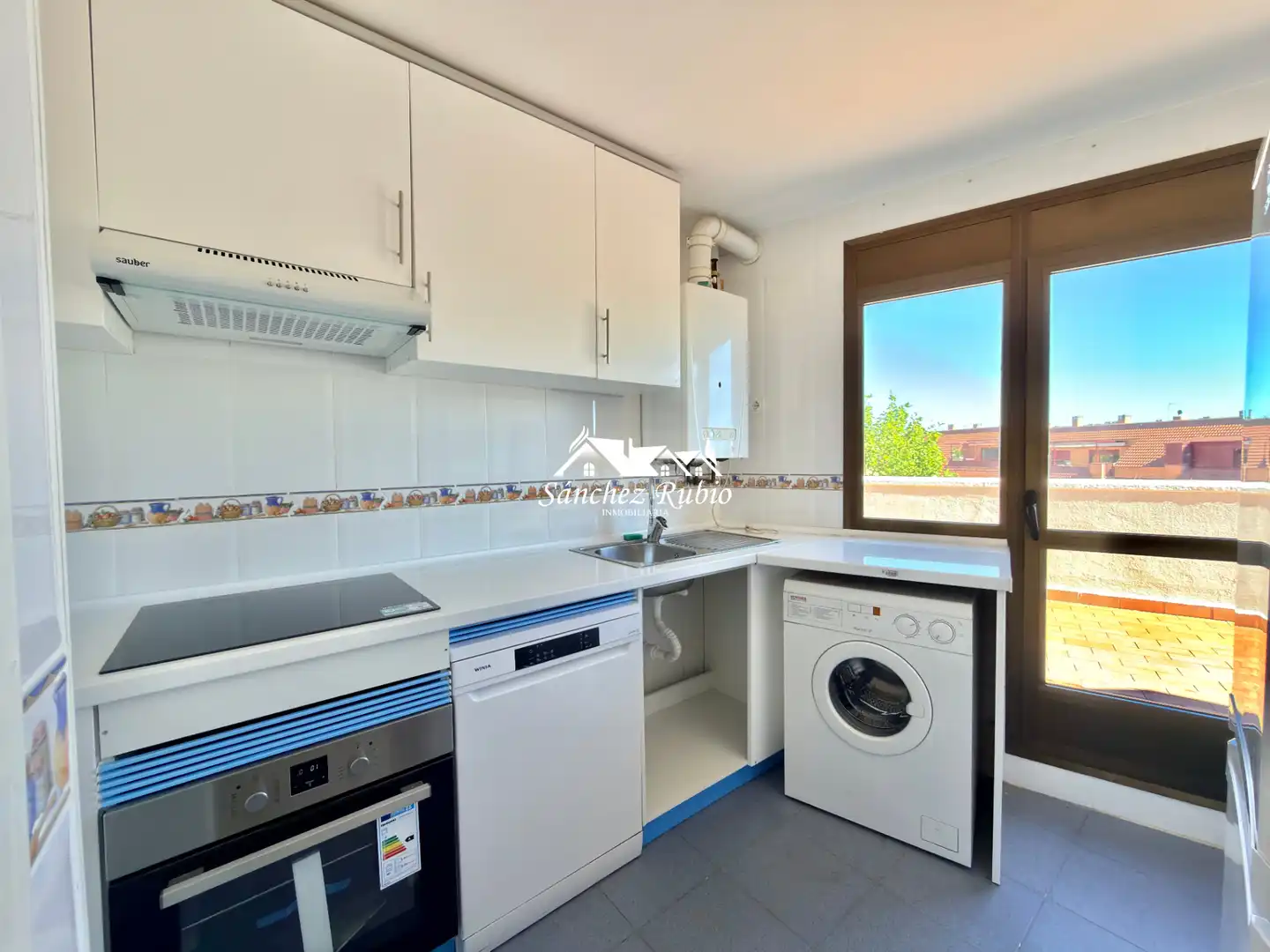 Kitchen of Attic for rent in Las Rozas de Madrid  with Air Conditioner, Heating and Parquet flooring