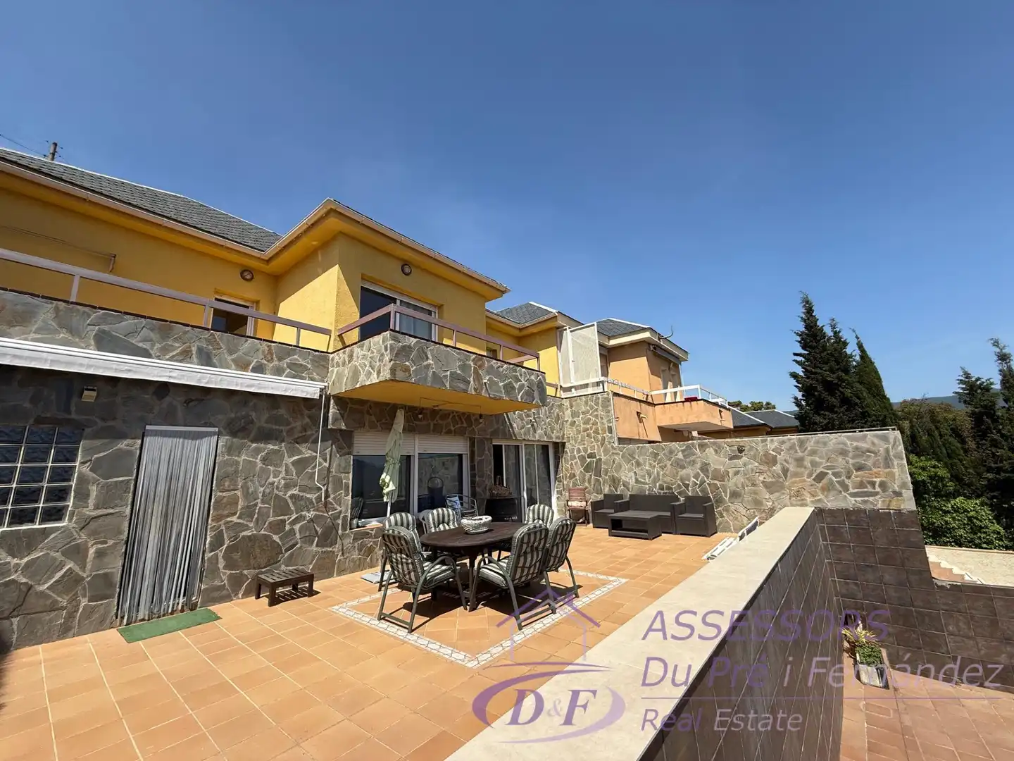 Casa aparellada amb terrassa en venda a Sant Cebrià de Vallalta, imagen 32