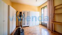 Bedroom of Flat for sale in  Madrid Capital  with Air Conditioner and Balcony