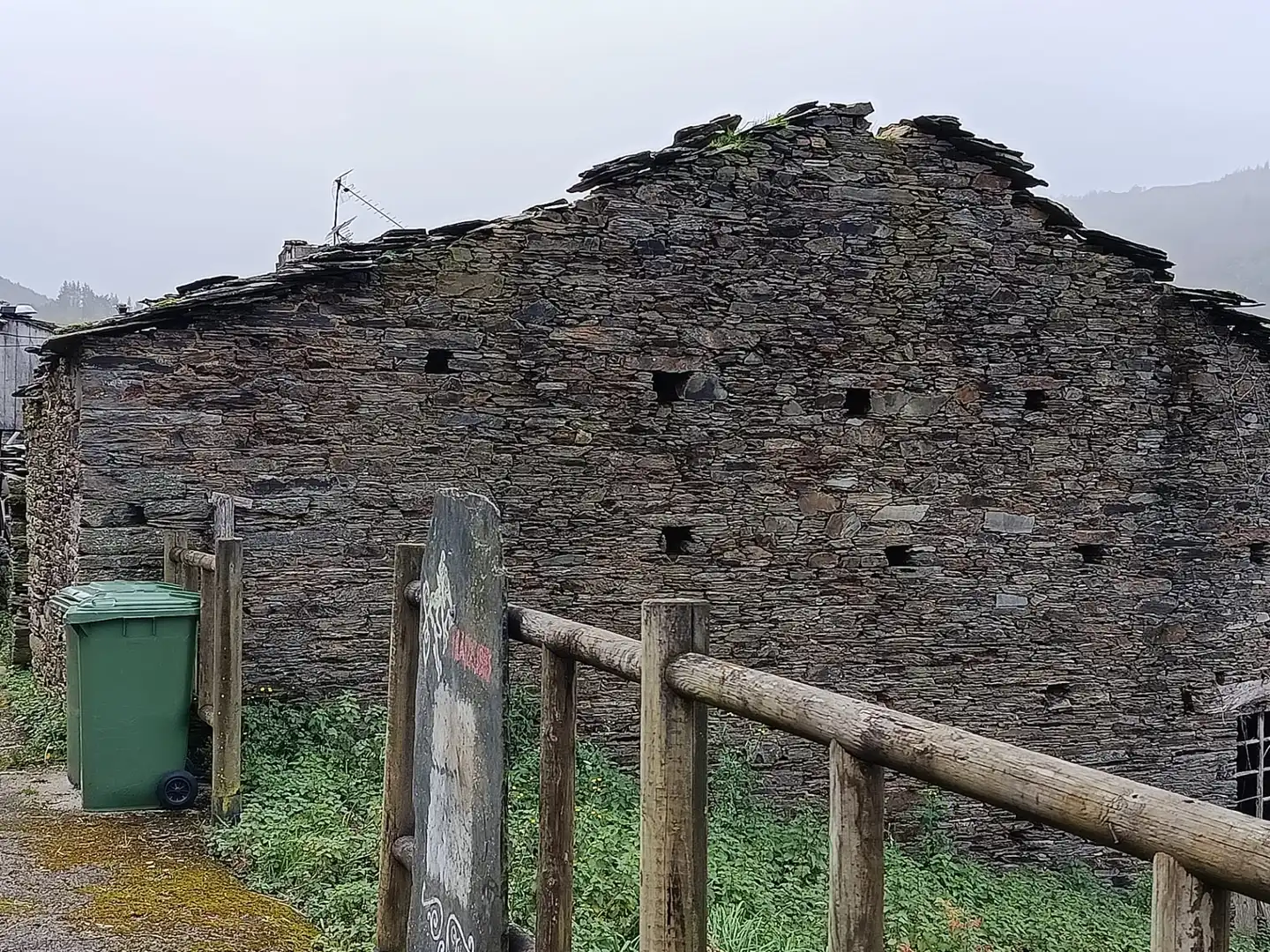 Vista exterior de Finca rústica en venda en A Pontenova   amb Jardí privat, Terrassa i Balcó