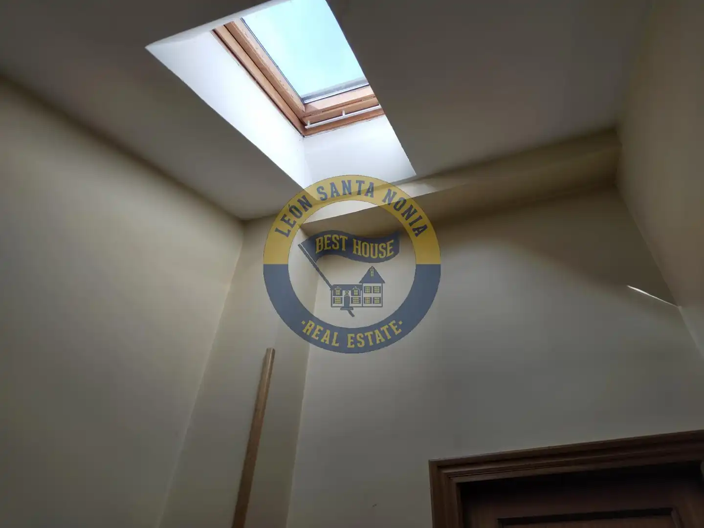 Casa o xalet en venda en León Capital  amb Calefacció