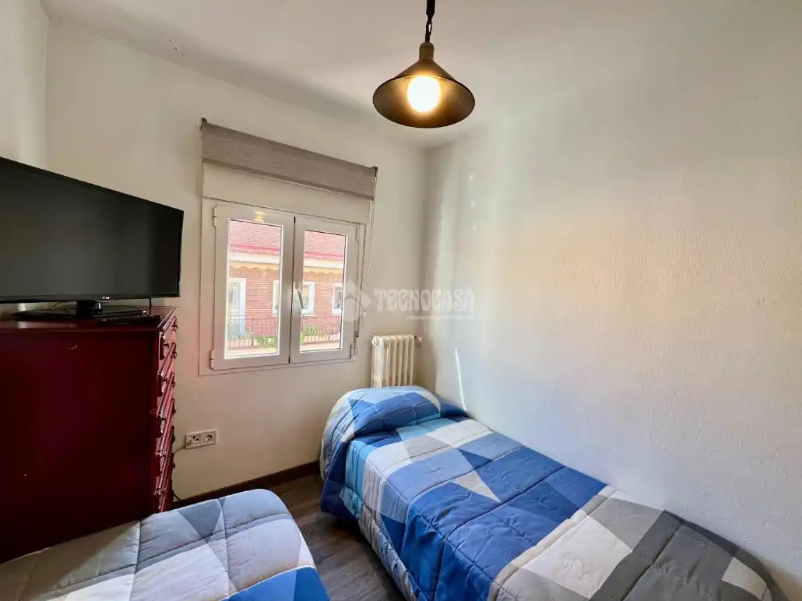 Bedroom of Flat for sale in Madrid  with Air Conditioner and Heating