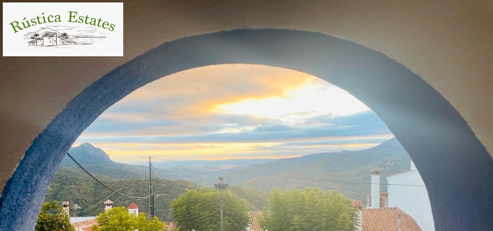 Vista exterior de Casa adosada en venda en Genalguacil amb Terrassa i Moblat