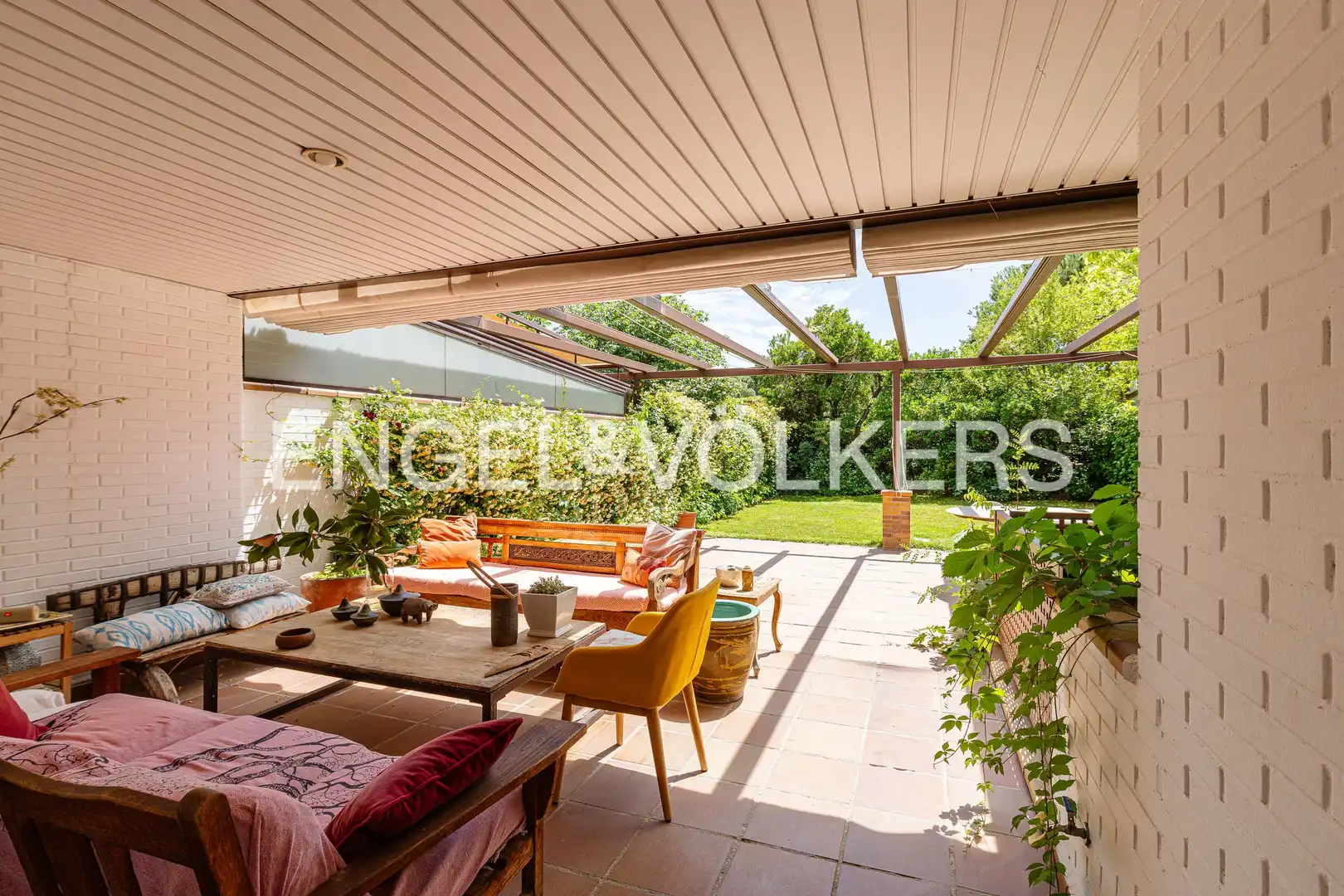 Terrace of Houses for sale in Las Rozas de Madrid  with Heating, Private garden and Parquet flooring