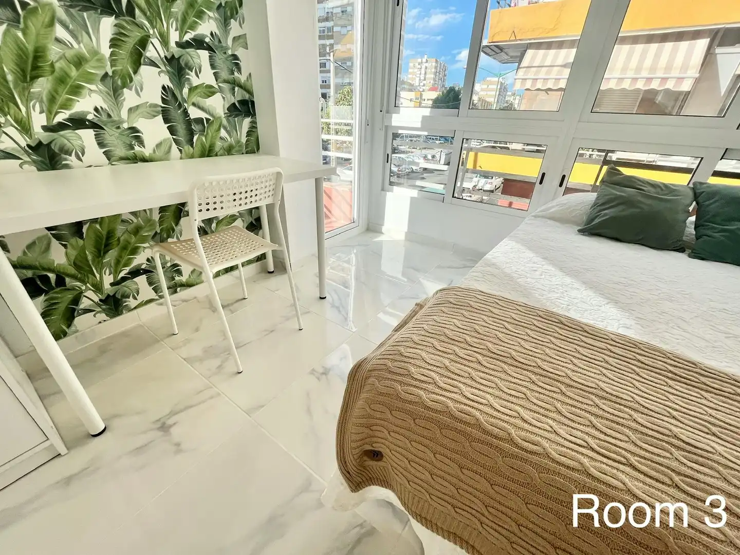 Schlafzimmer von Wohnung zur untervermieten in Sevilla mit Möbliert, Waschmaschine und Fernseher