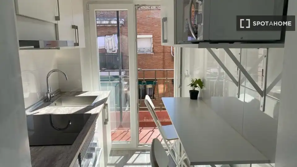 Cocina de Piso de alquiler en Madrid con Aire acondicionado, Calefacción y Amueblado