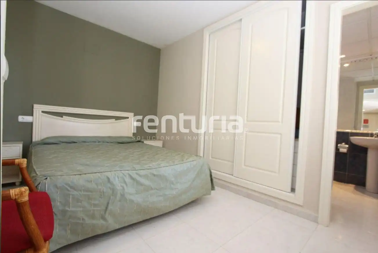 Bedroom of Attic for sale in Calpe / Calp  with Air Conditioner, Terrace and Furnished