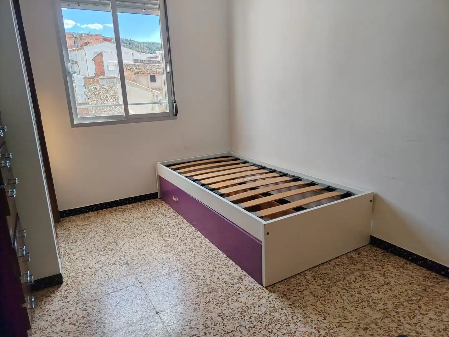 Dormitori de Pis en venda en Quesa amb Balcó