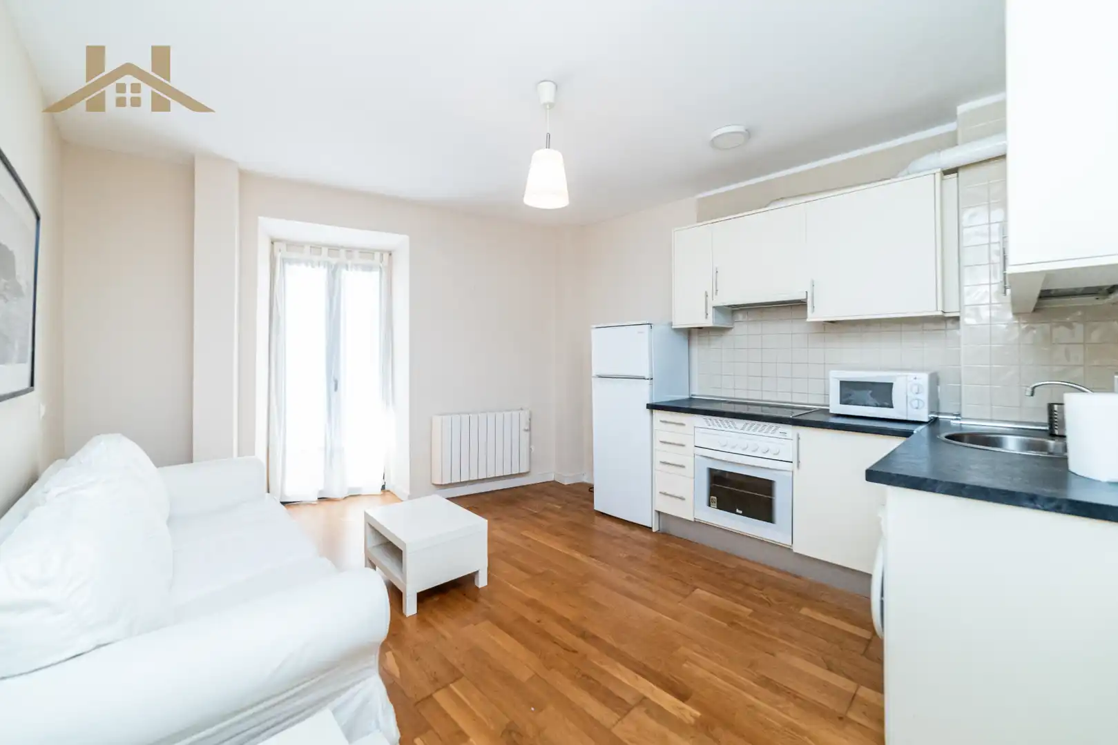 Cocina de Piso en venta en San Lorenzo de El Escorial con Calefacción, Amueblado y Balcón