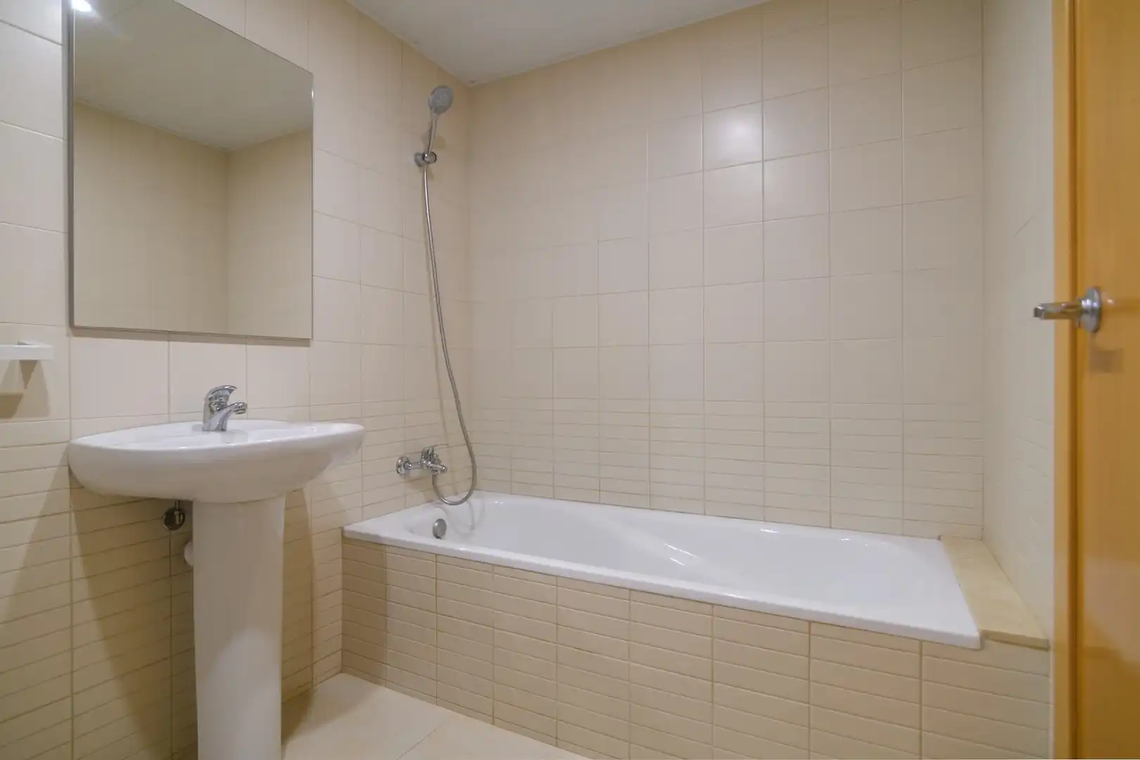 Baño de Piso en venta en Manresa con Calefacción y Balcón