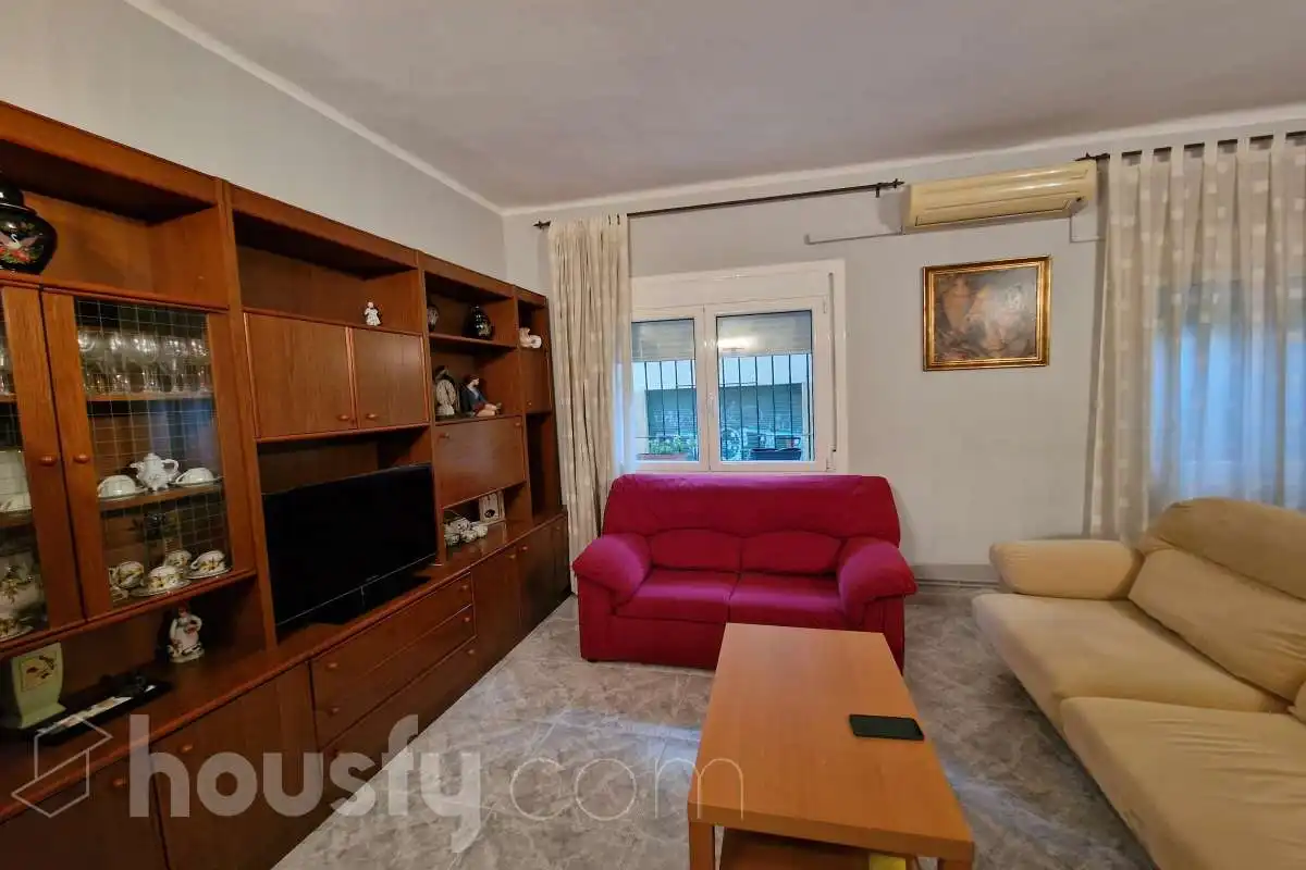 Living room of Flat for rent in  Barcelona Capital  with Air Conditioner, Heating and Terrace
