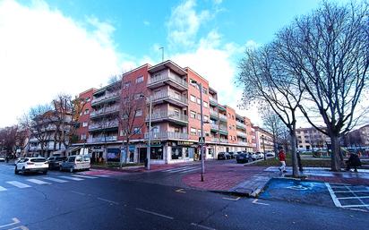 Vista exterior de Pis en venda en Aranjuez amb Calefacció, Parquet i Terrassa