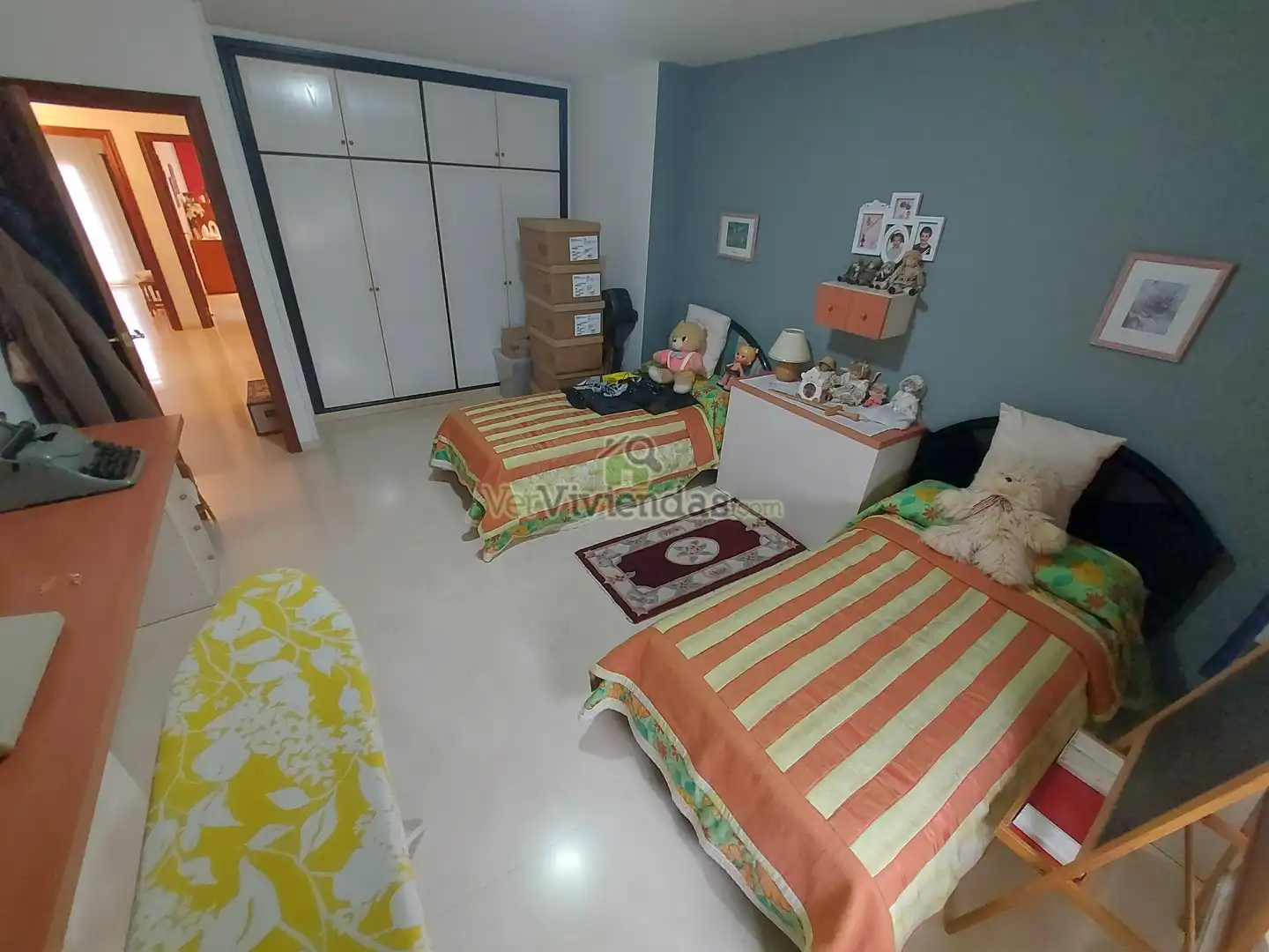 Habitación de Casa adosada en venta en Sant Llorenç d'Hortons con Aire acondicionado, Calefacción y Jardín privado