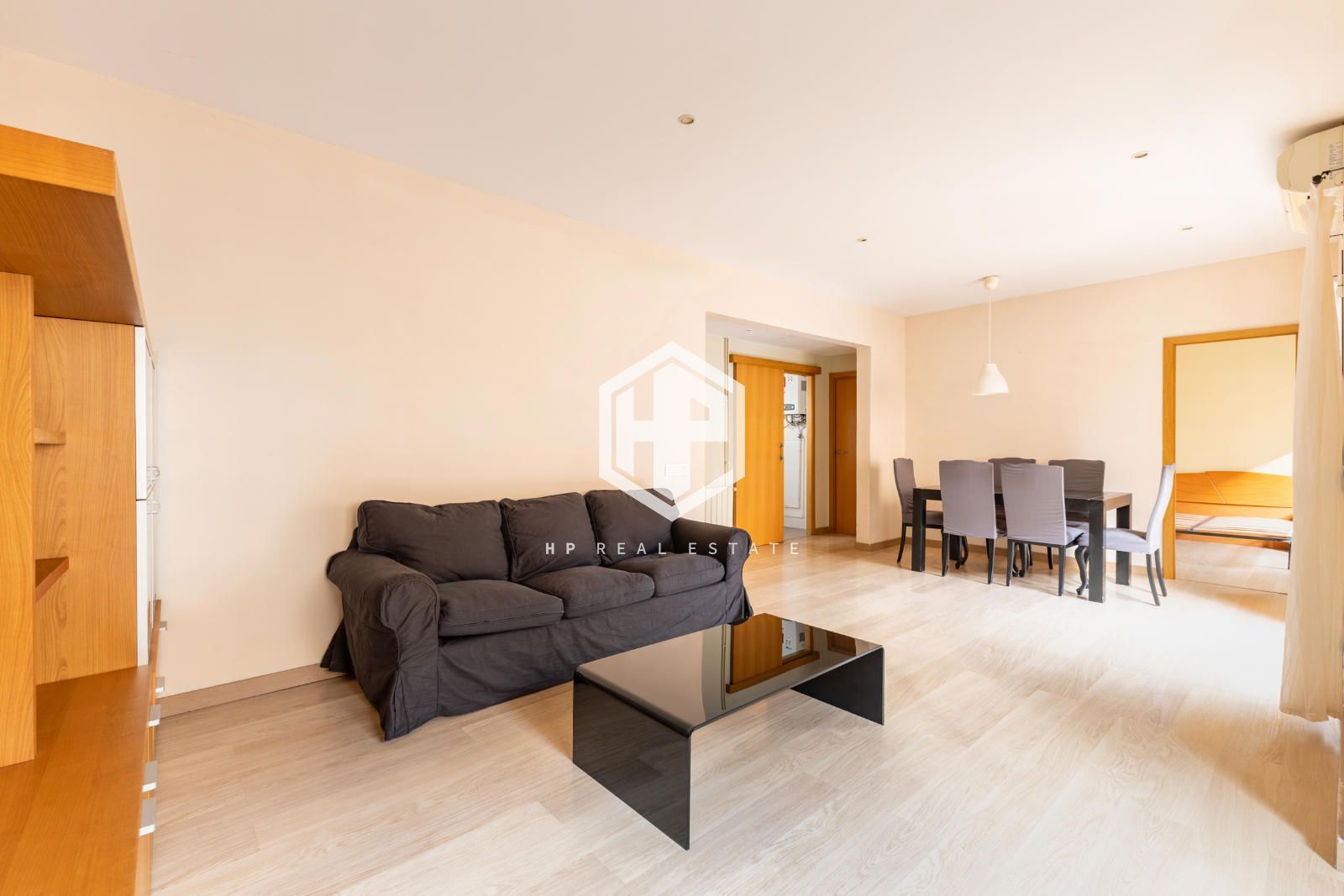 Exterior view of Flat for sale in  Barcelona Capital  with Air Conditioner, Heating and Terrace