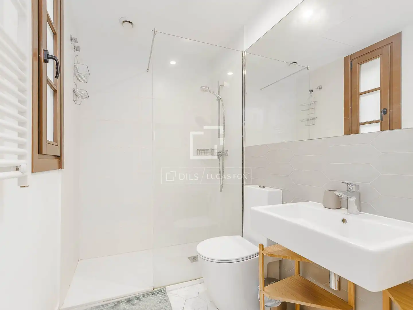 Baño de Ático en venta en Barcelona con Aire acondicionado, Parquet y Terraza