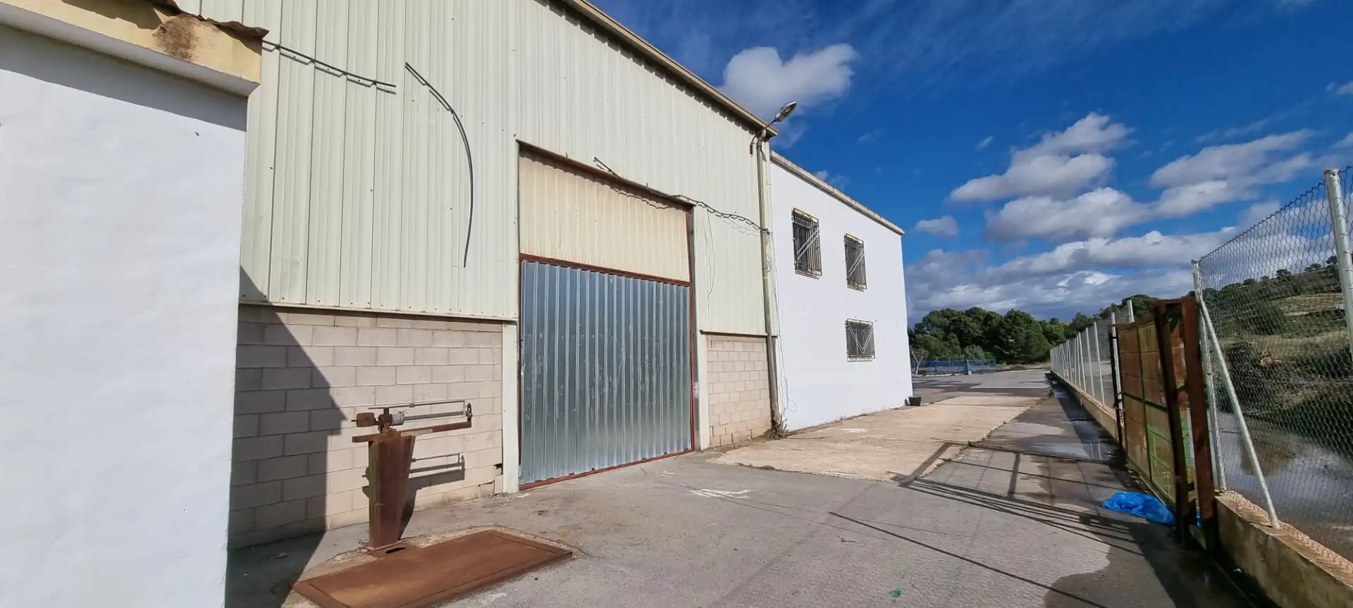 Industrial buildings for sale in Camino Entrepinos A, 4, Pedanías Este