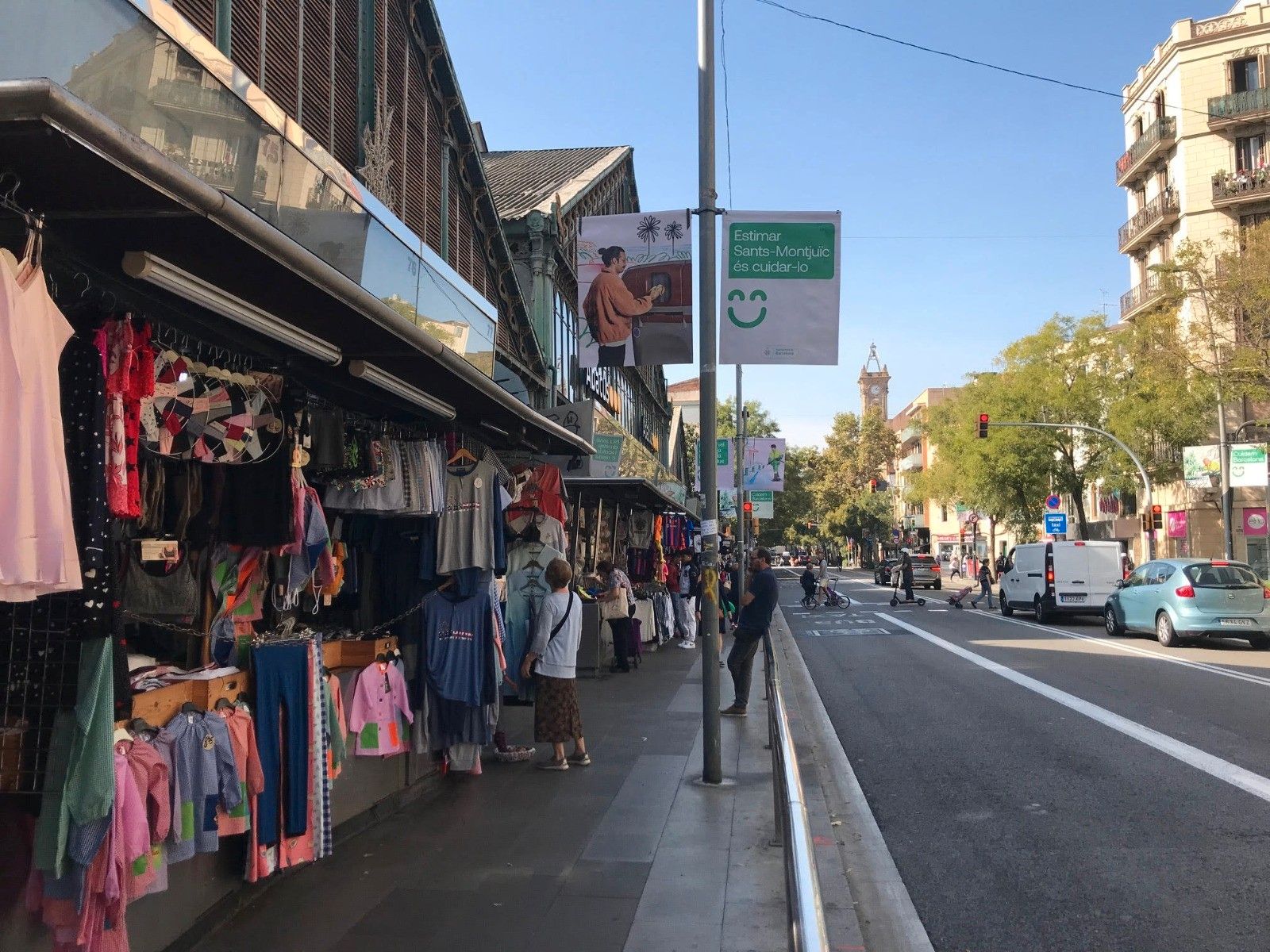 Exterior view of Flat for sale in  Barcelona Capital  with Air Conditioner and Furnished