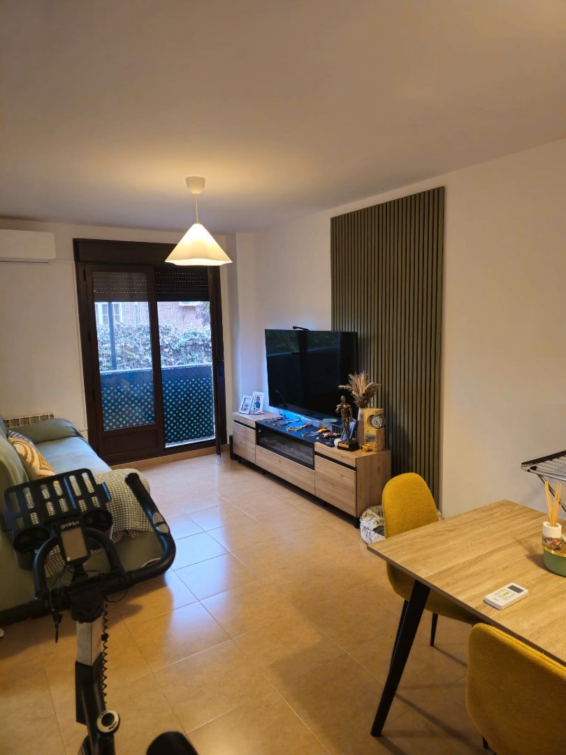 Sala de estar de Piso en venta en Villanueva de la Torre con Aire acondicionado, Calefacción y Amueblado