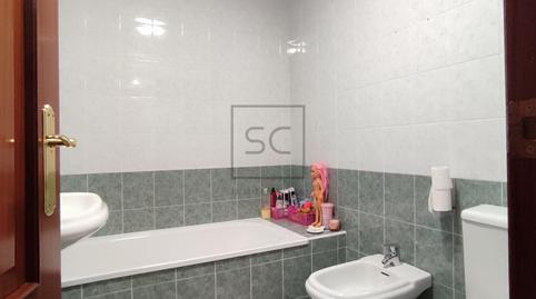 Foto 3 de Pis en venda a Plaza de Galicia, Alto del Castaño, Narón