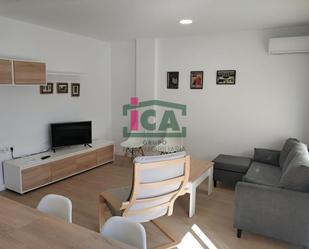 Sala d'estar de Apartament de lloguer en Cáceres Capital amb Aire condicionat, Terrassa i Balcó