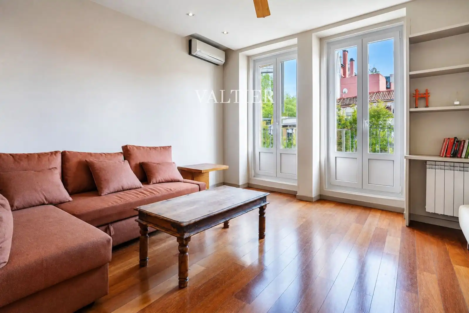 Vista exterior de Piso de alquiler en Madrid con Aire acondicionado, Trastero y Amueblado