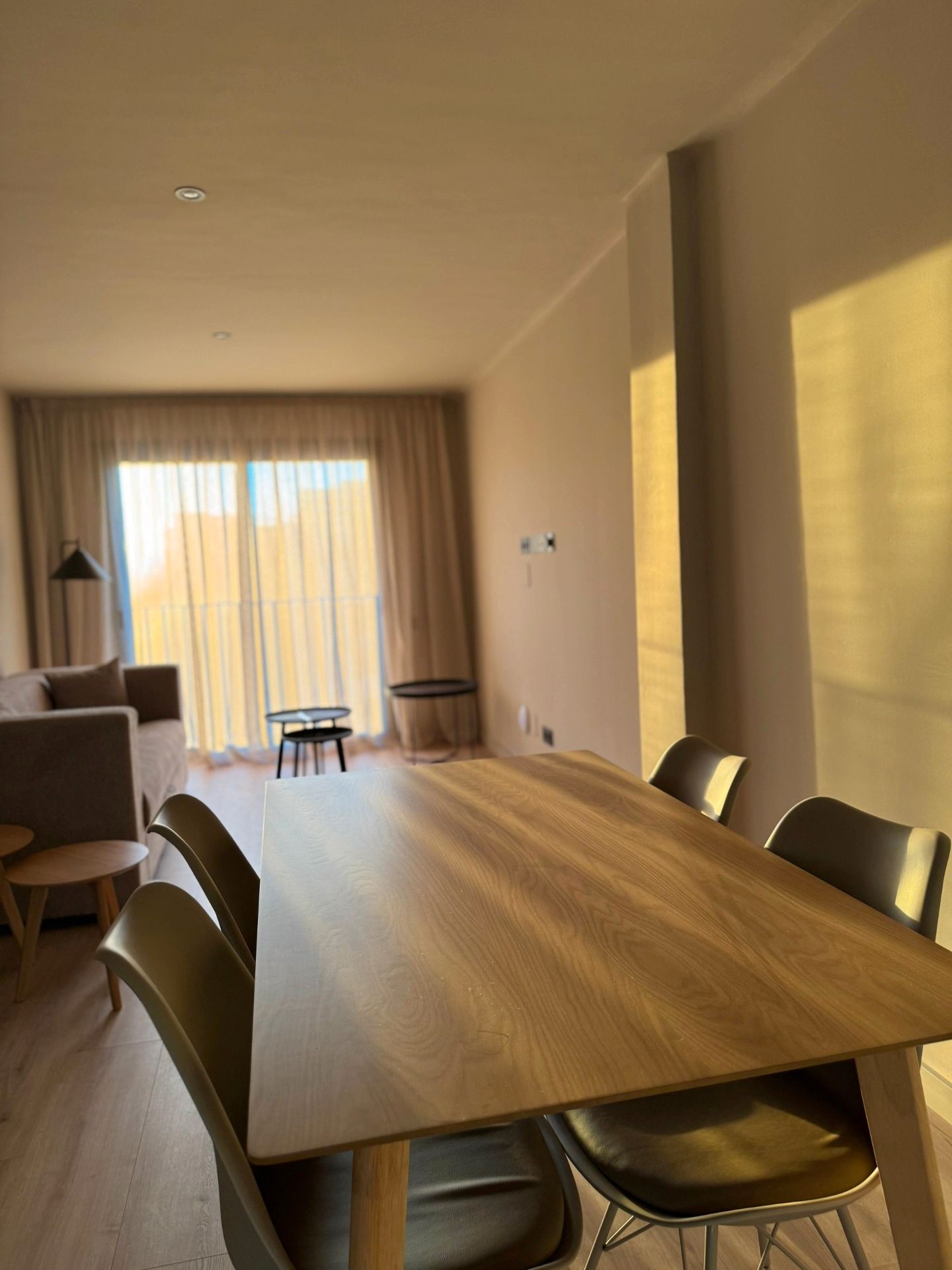 Dining room of Flat to rent in Badalona  with Air Conditioner, Heating and Alarm