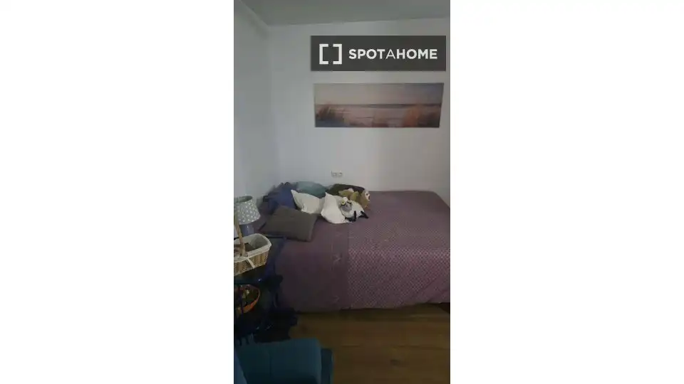 Dormitori de Estudi per a compartir en Málaga amb Aire condicionat, Terrassa i Moblat