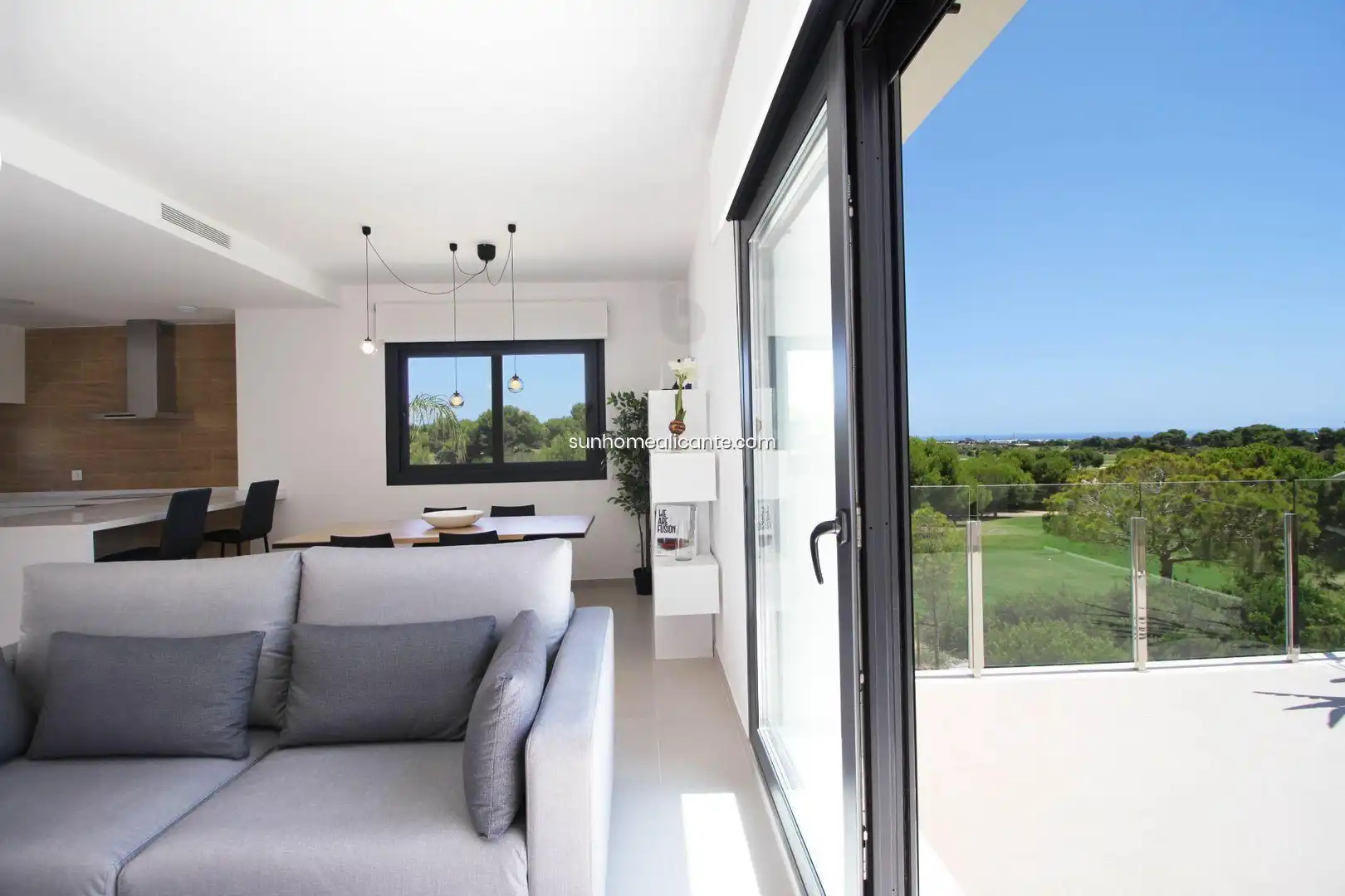 Sala de estar de Piso en venta en Pilar de la Horadada con Aire acondicionado, Calefacción y Jardín privado