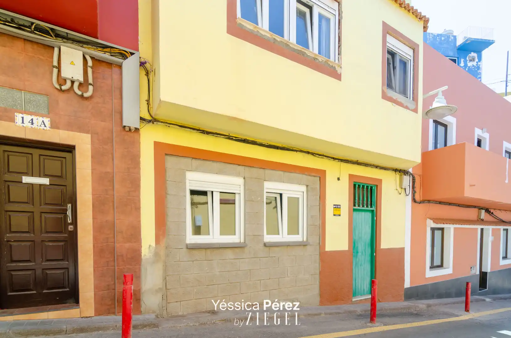 Vista exterior de Casa o chalet en venta en Santa María de Guía de Gran Canaria con Terraza y Balcón
