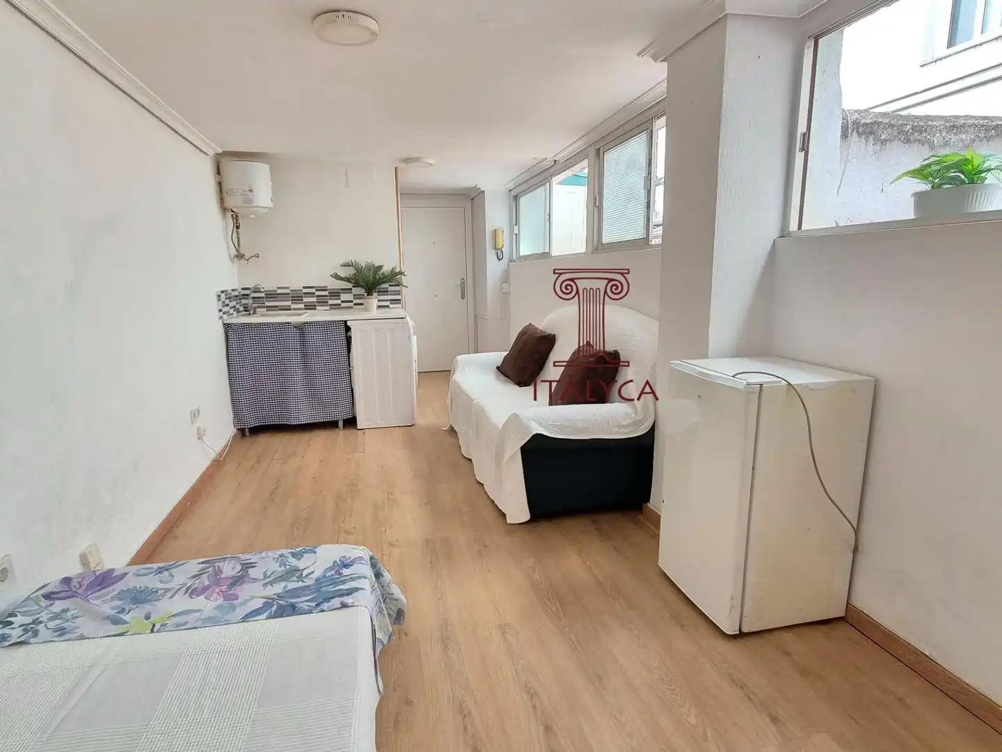 Estudio en venta en Sevilla con Trastero