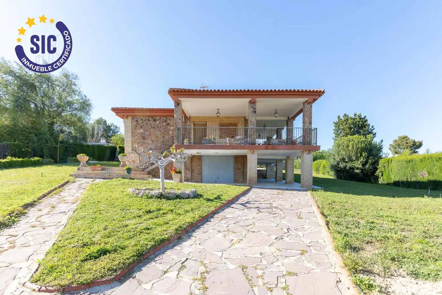 Vista exterior de Casa o chalet en venta en Chiva con Jardín privado