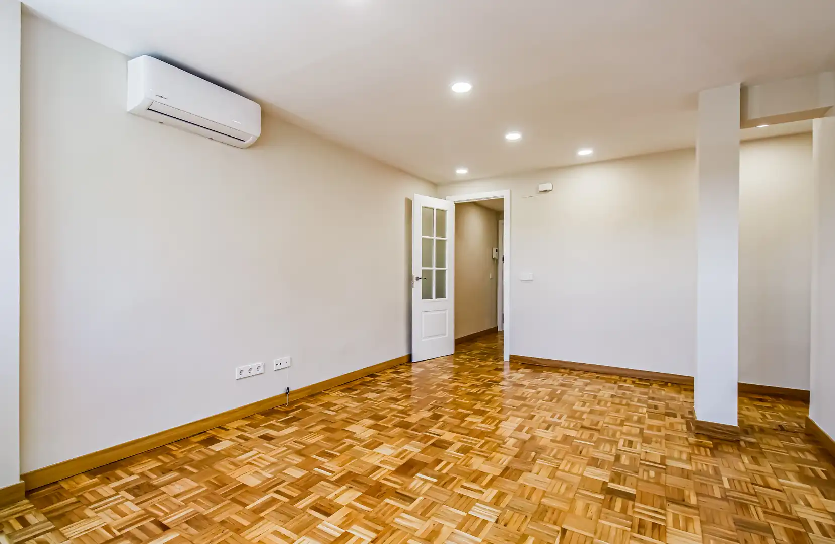 Flat for rent in Madrid  with Air Conditioner, Heating and Storage room