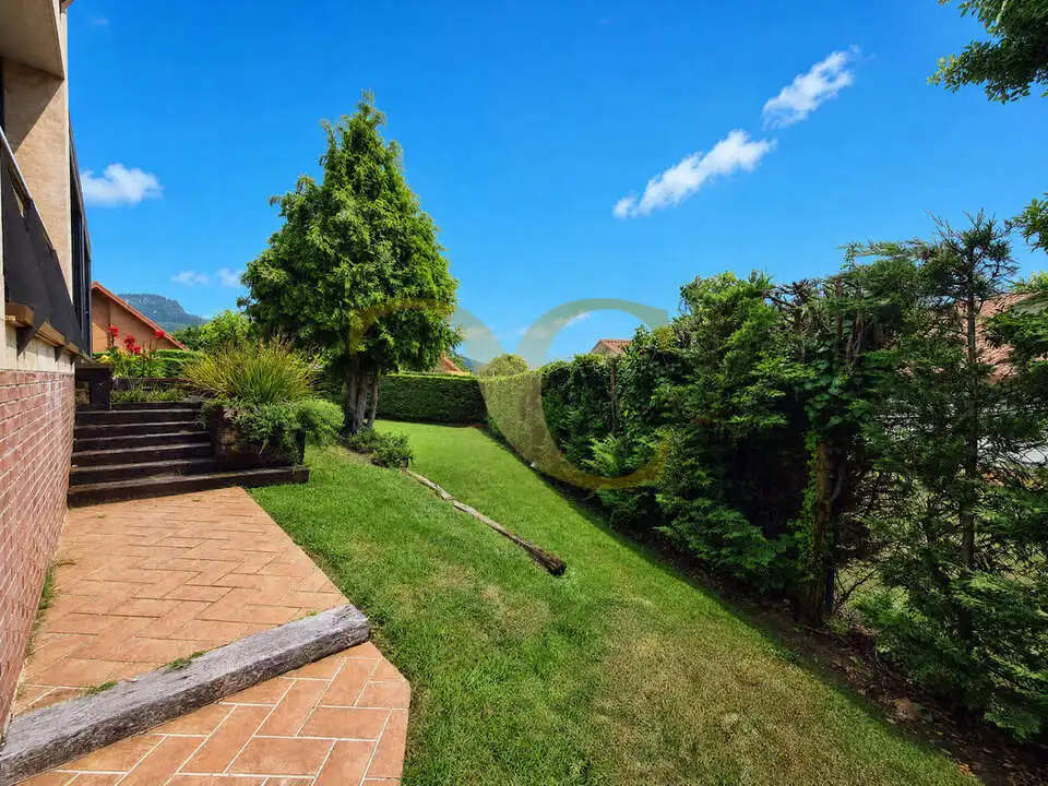 Jardí de Casa o xalet en venda en Gijón  amb Calefacció, Jardí privat i Terrassa